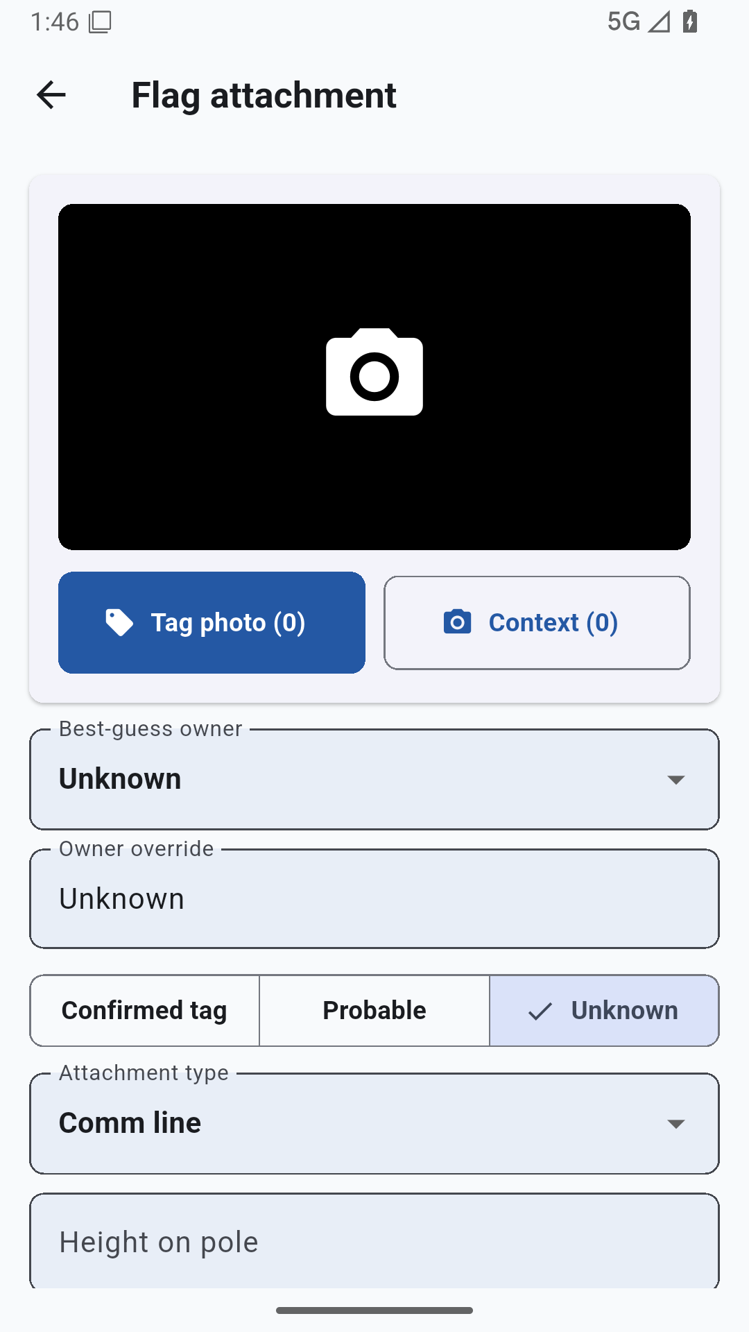 Flag attachment screen with tag photo, context photo, owner, type, and note fields
